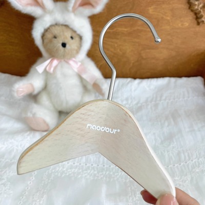 寶藏級(jí)maodour寵物衣架來(lái)啦!拯救強(qiáng)迫癥的實(shí)木衣掛,建議所有女生都給我沖!